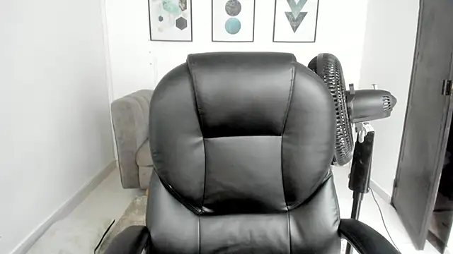 violettasweet   online show from October 2, 2025, 9:33 pm