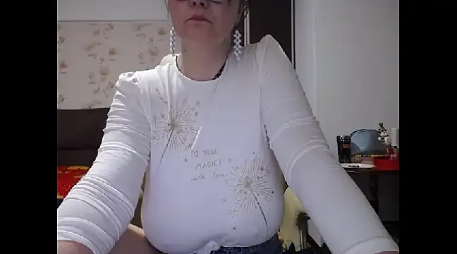 Mary x online show from February 11, 2025, 9:53 am