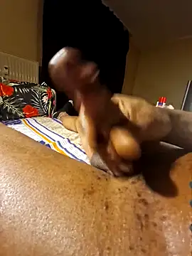 solofe19 online show from April 8, 2026, 3:39 am