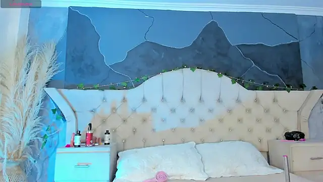 AmbarFoxx  online show from January 7, 2026, 4:59 am