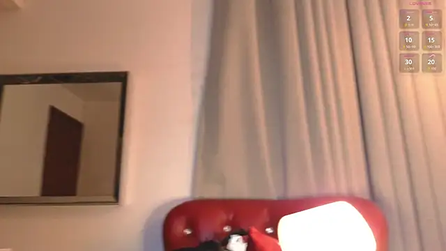 PrincePoppy online show from October 9, 2025, 8:40 pm