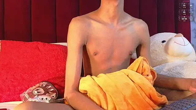 PrincePoppy online show from October 30, 2025, 8:31 pm