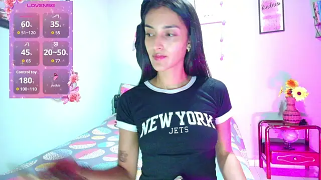 angelic coral online show from November 3, 2025, 8:10 pm