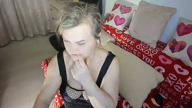 MildMature online show from April 5, 2026, 8:39 pm