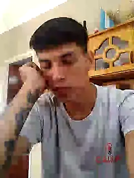 frankitocam4 online show from March 4, 2026, 1:39 pm