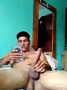 frankitocam4 online show from March 6, 2026, 5:31 pm