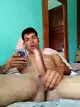 frankitocam4 online show from March 13, 2026, 3:07 pm