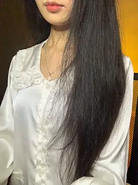 Nhinhi18 online show from November 27, 2025, 3:36 pm