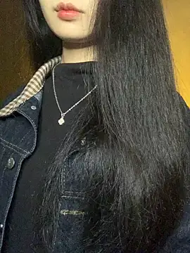 Nhinhi18 online show from December 18, 2025, 3:18 pm