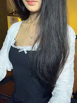 Nhinhi18 online show from March 12, 2026, 2:34 pm