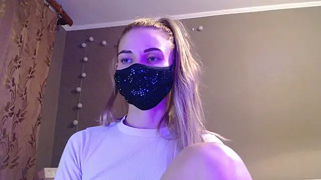 Iris lave online show from September 15, 2025, 4:18 pm