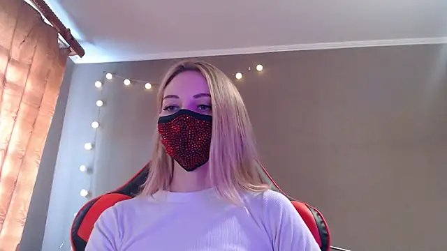 Iris lave online show from October 15, 2025, 12:05 pm