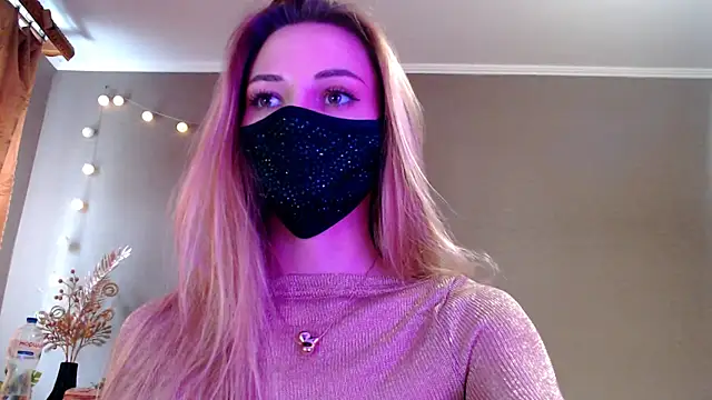 Snapshot of Iris_lave chatting on April 22, 2026, 3:13 pm Iris lave online show from April 22, 2026, 3:13 pm