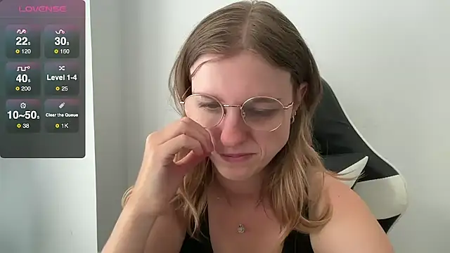 BustyKellyXXX online show from September 19, 2025, 10:38 am