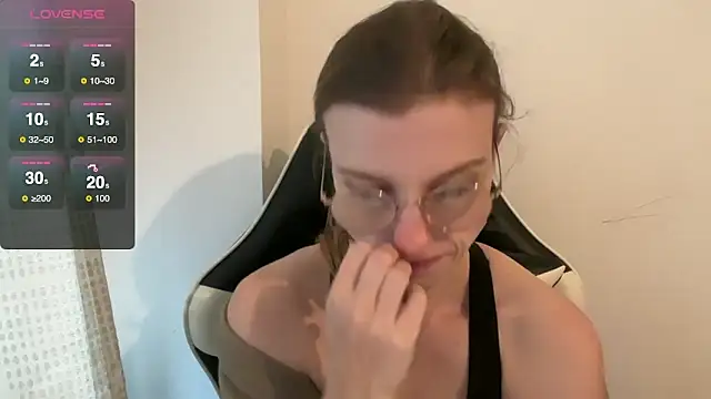 BustyKellyXXX online show from December 23, 2025, 9:51 am