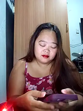 sweetbigtits19 online show from April 10, 2026, 2:17 am