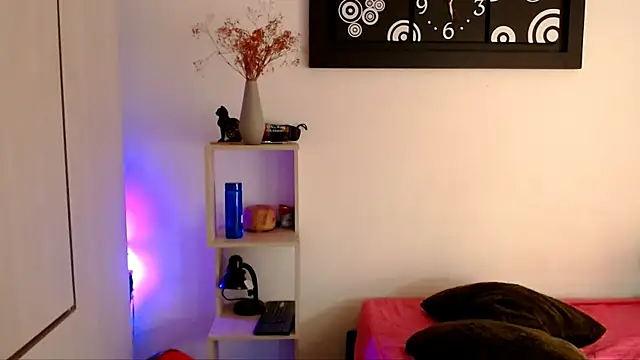 Camila-ventura online show from January 9, 2026, 10:00 pm