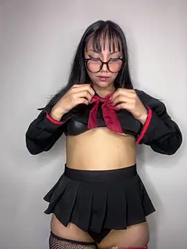 Maddy w online show from April 16, 2026, 3:51 am