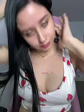 lucy grey25 online show from February 19, 2026, 2:35 pm