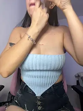 lucy grey25 online show from February 22, 2026, 5:22 pm