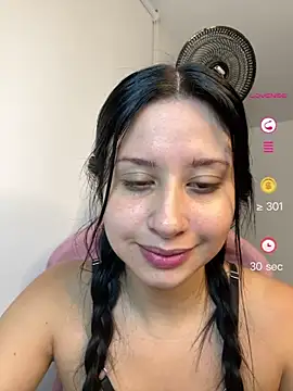 Snapshot of lucy_grey25 chatting on May 9, 2026, 5:18 pm lucy grey25 online show from May 9, 2026, 5:18 pm