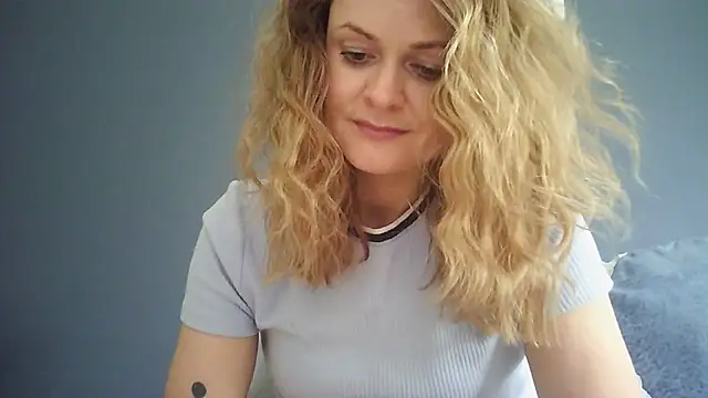 Snapshot of Ginger-bb chatting on June 13, 2026, 2:04 pm Ginger-bb online show from June 13, 2026, 2:04 pm