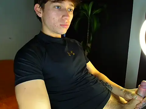 Logan sixxer online show from November 8, 2025, 9:13 pm