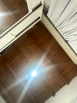 Babylovetiernax online show from December 3, 2025, 2:52 am