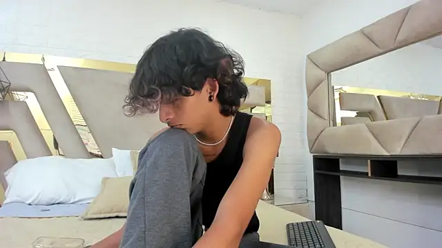 Ibratxandy online show from September 15, 2025, 8:53 pm