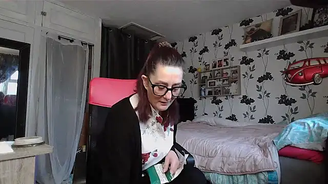 Snapshot of Mistress-Ivy51 chatting on February 6, 2026, 8:51 am Mistress-Ivy51 online show from February 6, 2026, 8:51 am