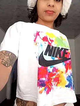 Snapshot of Tendercouple1 chatting on February 2, 2026, 5:11 pm Tendercouple1 online show from February 2, 2026, 5:11 pm