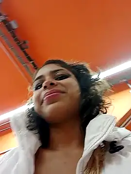 Snapshot of Tendercouple1 chatting on March 4, 2026, 4:46 pm Tendercouple1 online show from March 4, 2026, 4:46 pm