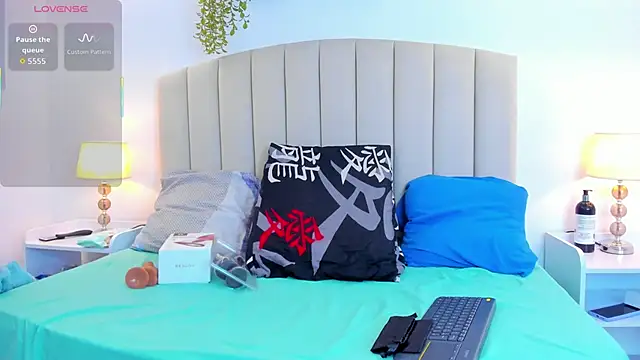 Rachel Donnelly online show from October 1, 2025, 4:40 am