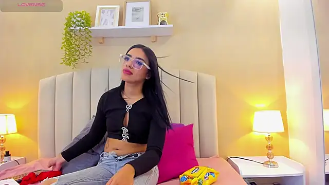 Rachel Donnelly online show from March 26, 2026, 3:01 am