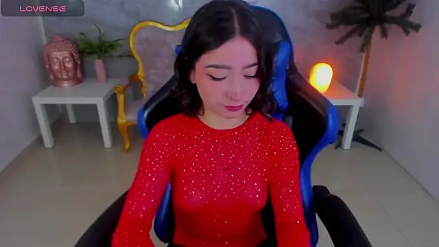 venuss09 s online show from November 12, 2025, 1:44 pm