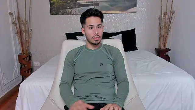 Snapshot of loghan_fox chatting on September 11, 2025, 8:31 pm loghan fox online show from September 11, 2025, 8:31 pm