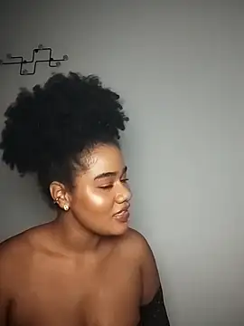 Maaaar  online show from November 23, 2025, 11:15 pm