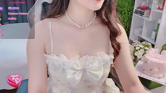 Quynhanh 69 online show from May 9, 2026, 5:12 am