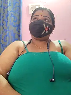 Snapshot of lathikaqueentamil chatting on September 28, 2025, 5:40 pm lathikaqueentamil online show from September 28, 2025, 5:40 pm