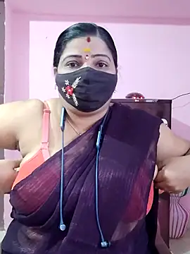 Snapshot of lathikaqueentamil chatting on September 29, 2025, 9:47 am lathikaqueentamil online show from September 29, 2025, 9:47 am