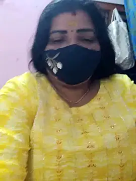 Snapshot of lathikaqueentamil chatting on October 14, 2025, 4:19 pm lathikaqueentamil online show from October 14, 2025, 4:19 pm