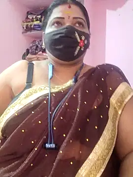 Snapshot of lathikaqueentamil chatting on October 17, 2025, 5:48 pm lathikaqueentamil online show from October 17, 2025, 5:48 pm