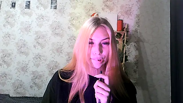 ClaireLaSweet online show from October 21, 2025, 6:25 am