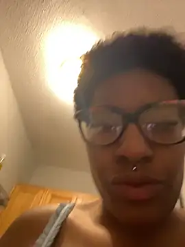 Tu GataLinda online show from November 22, 2025, 1:59 am