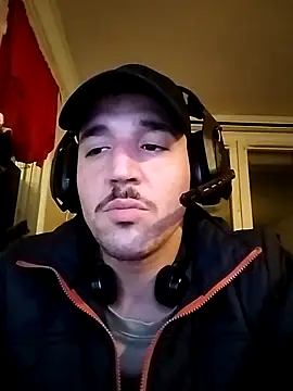 Snapshot of JuicyBigcock@xh chatting on March 3, 2026, 10:04 pm JuicyBigcockxh online show from March 3, 2026, 10:04 pm