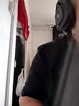 Snapshot of JuicyBigcock@xh chatting on May 15, 2026, 1:29 pm JuicyBigcockxh online show from May 15, 2026, 1:29 pm