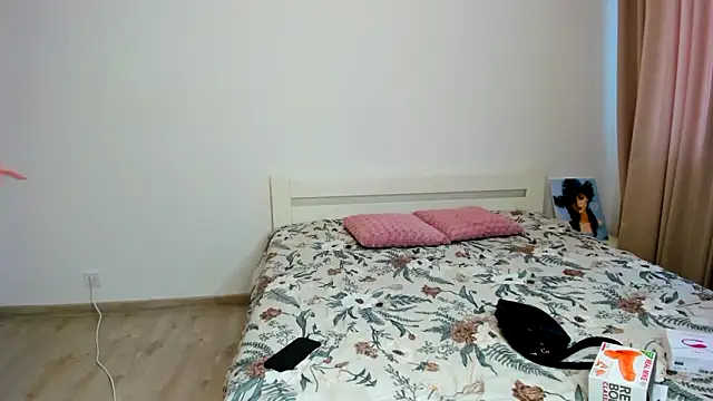 marylips online show from March 5, 2026, 8:32 am