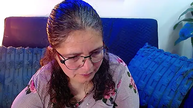 Snapshot of Linda_banks_ chatting on June 14, 2026, 2:24 am Linda banks online show from June 14, 2026, 2:24 am