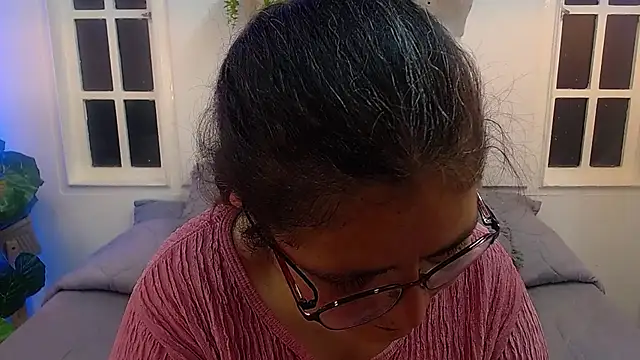 Snapshot of Linda_banks_ chatting on July 1, 2026, 2:02 am Linda banks online show from July 1, 2026, 2:02 am