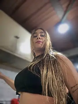 ChannelConnor  online show from November 23, 2025, 11:37 pm